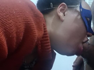 Много слюней на член, папочка, я делаю беспорядок в этом минете🍌💦💦😵🤤😋🫦🥛👅💦💦💦💦