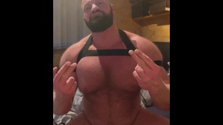 BIG MUSCLE ZADDY WAITING!🔥🔥