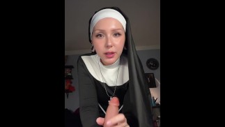 Freche Nonne nimmt deine Jungfräulichkeit