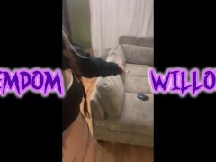 Gaming While Ripping Farts On My Bitch Fkin Slave - Screenshot 3 of 16 - Gamer Girl