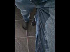 Pissed pants - Screenshot 16 of 16 - Wet Jeans