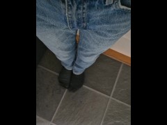 Pissed pants - Screenshot 4 of 16 - Jeans Piss