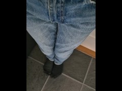 Pissed pants - Screenshot 6 of 16 - Wet Jeans