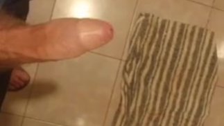 играю с моим большим белым пенисом