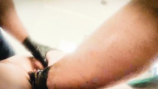 БЕСПЛАТНОЕ ИСПОЛЬЗОВАНИЕ ПОПКИ - свекровь получает фистинг