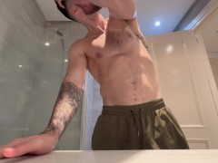 showering unaware giant cock trap