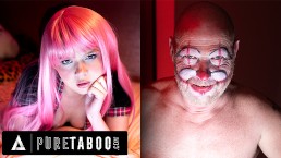 PURE TABOO 18 岁 Camgirl Coco Lovelock 在直播中钓到令人毛骨悚然的老继父后被！