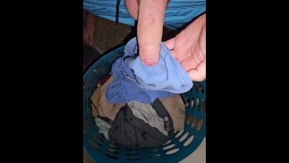 Wische meine Vorhaut nach einem riesigen Cumshot sauber