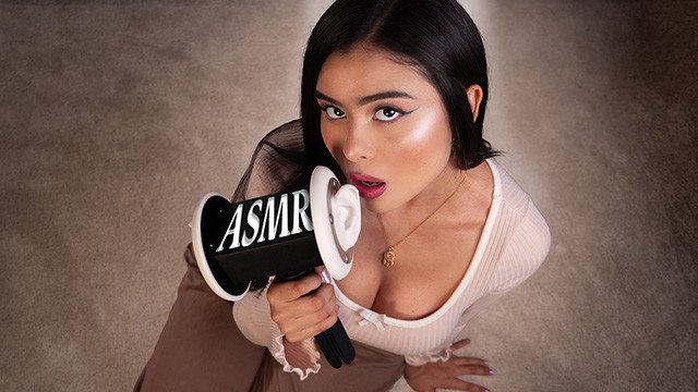 MASAJE EN TUS OREJAS CON MI LENGUA  Asmr Hot