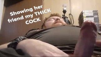 Моя подруга закончила тем, что показала своей подруге мой огромный Thick ЧЛЕН, пока мы занимались сексом по телефону.