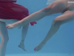 Girlfriends enjoy swimming naked together - Screenshot 6 of 16 - Petite