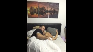 Я заполняю киску своей горячей девушки.