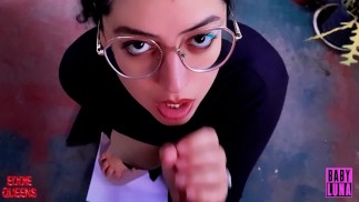 Gli ho succhiato il cazzo fuori, chiunque avrebbe potuto vederci 😳 feat BabyLuna939