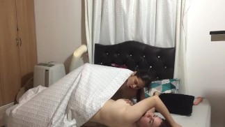 我跟我的淫荡邻居做爱并拍了一段火辣的视频