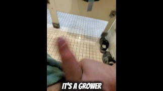 Having a quick and hopefully quiet Masterbating Session after Gym Shower