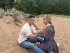 Public blowjob on the beach with a stranger