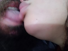 beautiful and big fleshy lips,leaving the cuckold excited,with her kiss and quick hands masturbating