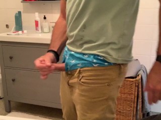 Вербальная мастурбация с шариком - кольцо члена, провисание, дрочка и сперма. Холлистер дрочер