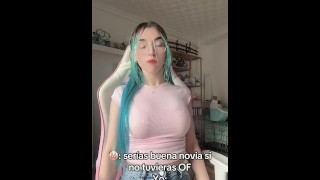 cachondita de pelo azul