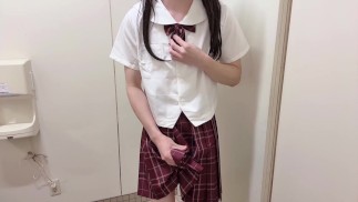 [Crossdressing] Japanese masturbation with a lot of ejaculation in a cute uniform 💕