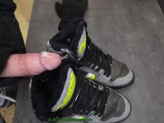 Hard sneaker fun with fur osiris