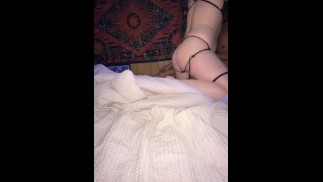 Pawg saugt BBC und beugt sich dann für einen Creampie vor