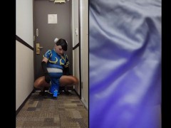 穴開きブルマから見えるアナルに超ズーム♥ チクニーでアナルがひくひくしちゃう女装コスプレイヤー - Screenshot 11 of 16 - Female Mask