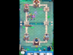 Играю в клеш рояль и если я проиграю то я удалю его с телефона