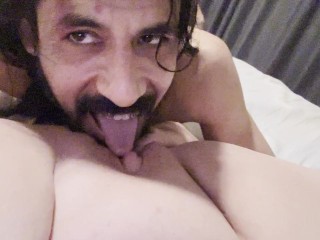 Лизание киски крупным планом