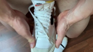 Sborra sulla mia Nike Blazer