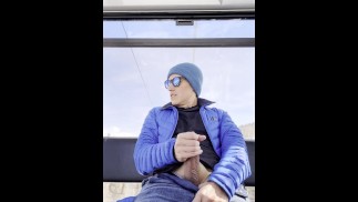Škubání mého nesestříhaného kohouta na lyžařské gondole