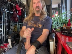 Longhairdude shoots massive load in the chair - jeans and a tshirt - widescreen