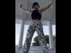 Crazy Twerk Dance From Hot Blonde