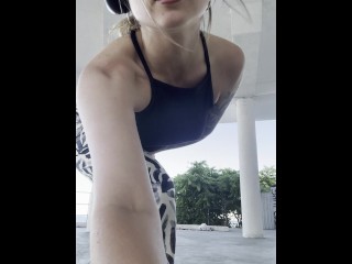 Сумасшедший танец тверк от Hot Blonde