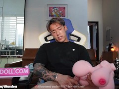 Unboxing and fucking my new toy - Screenshot 5 of 16 - Anime Sex Doll