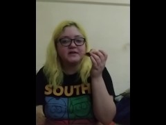 Amputee eats burger - Screenshot 15 of 16 - Blonde Glasses