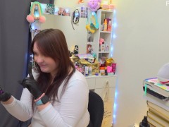 I'm sexually pleasuring a guy who's not in the frame