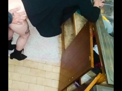 Hot babe seduced the plumber while he is bussy fixing the pipes she worked on his piipe...