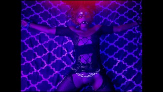 Свяжи меня, как ту грязную шлюху, которой я являюсь, ВЫСЕКИ МЕНЯ, А ПОТОМ ВЫРЕЖЬ И КОНЧИ НА МЕНЯ!!"