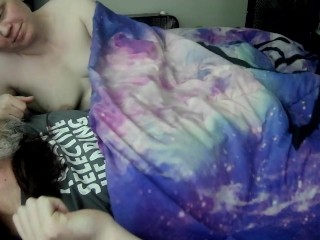 Горячая жена-милфа-сестра будит меня, чтобы трахнуть!